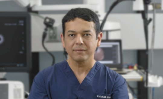 Dr Carlos R